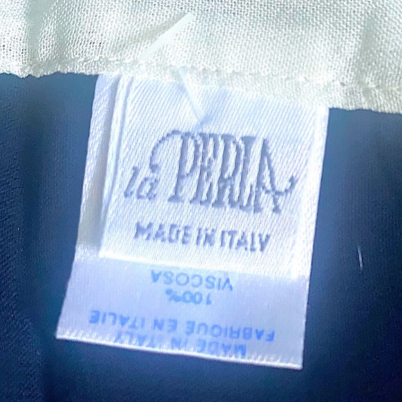 LA PERLA EXTRA LARGE 52x52 SCARF/SHAWL - Picture 2 of 4